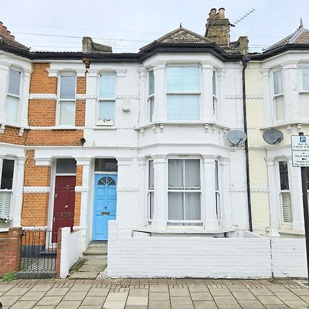 Two Bedroom Flat With Private Patio In Battersea London Exterior photo
